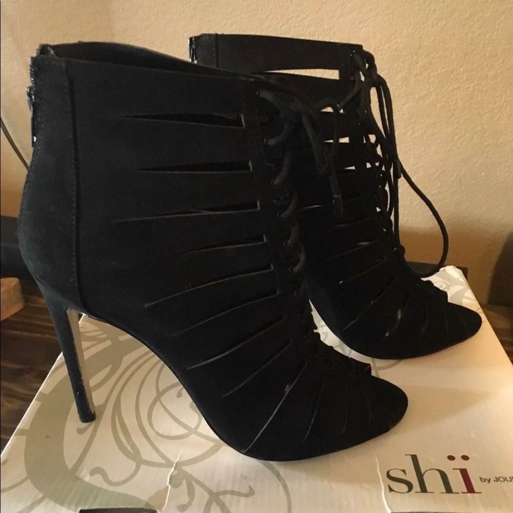 Heels - Picture 4 of 8